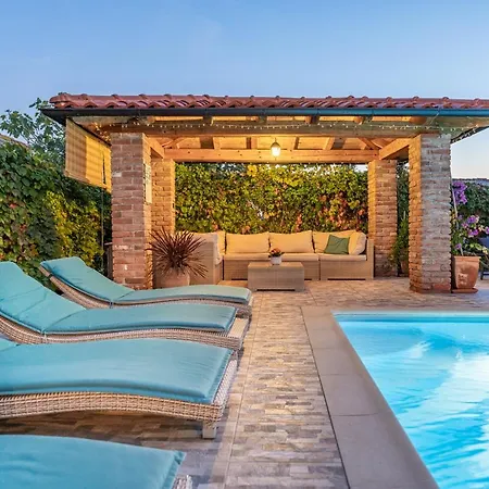 Juric Apartments-rab דירה Palit