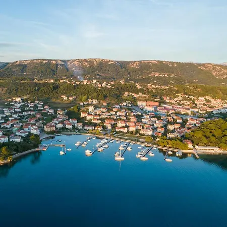 Juric Apartments-rab