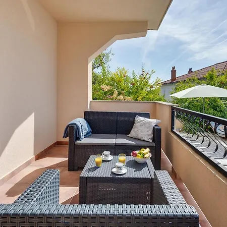 Juric Apartments-rab *