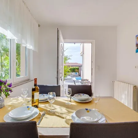 Juric Apartments-rab Palit