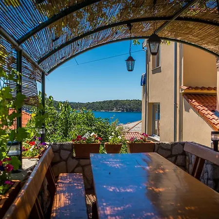 Juric Apartments-rab * Palit