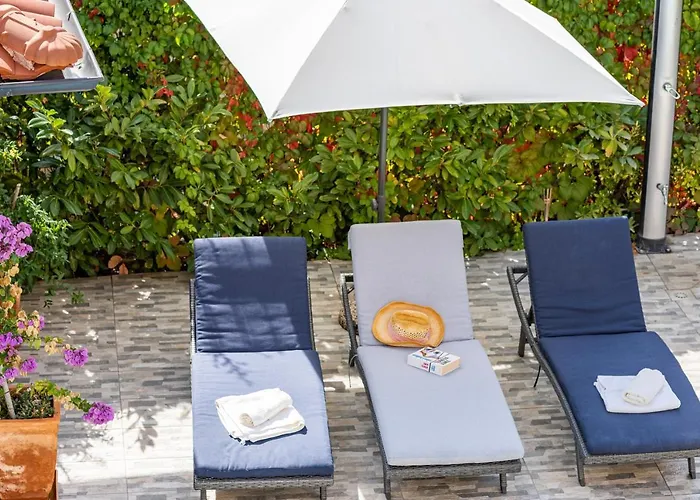 Juric Apartments-rab * Palit