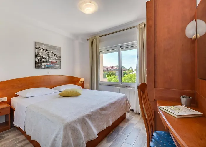 Juric Apartments-rab Palit