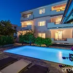 Juric Apartments-rab Appartement Palit