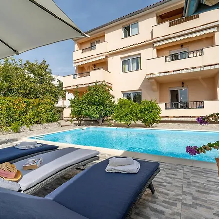 Juric Apartments-rab Apartment *