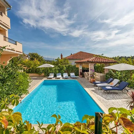 Apartment Juric Apartments-rab