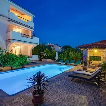 Juric Apartments-rab Apartment Palit