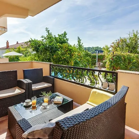 Juric Apartments-rab * Palit