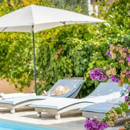 Juric Apartments-rab