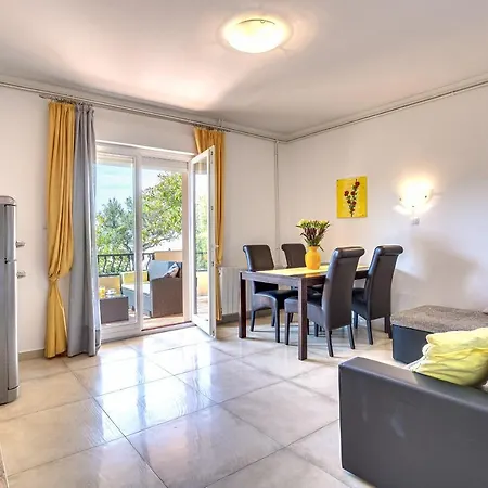 Apartment Juric Apartments-rab Palit
