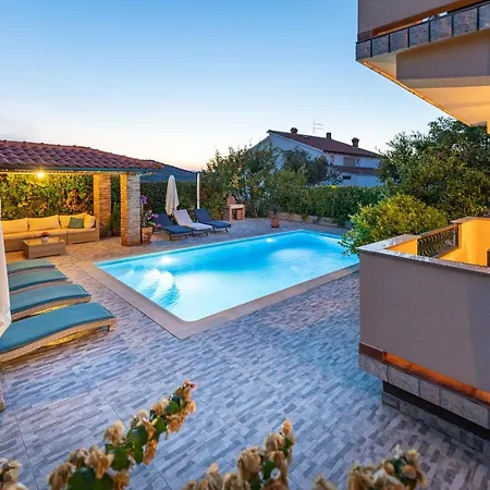 Apartment Juric Apartments-rab