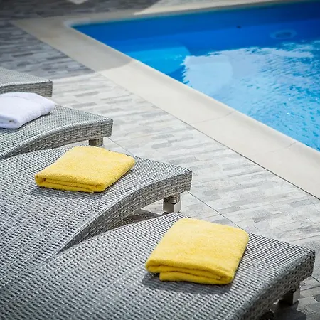 Juric Apartments-rab * Palit