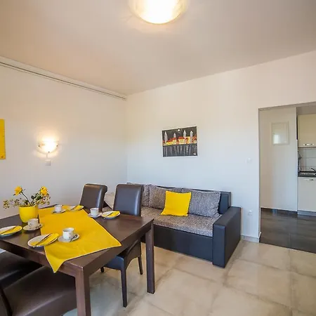 Juric Apartments-rab *