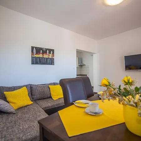 Apartment Juric Apartments-rab