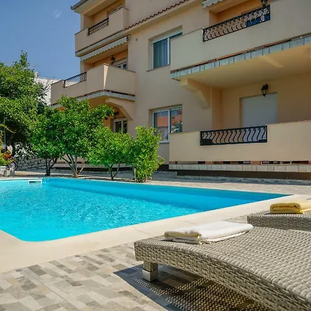 Juric Apartments-rab Apartment Palit