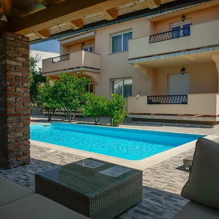 Juric Apartments-rab Apartment Palit