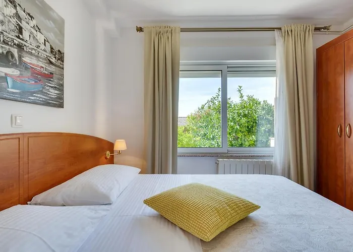 Juric Apartments-rab * Palit