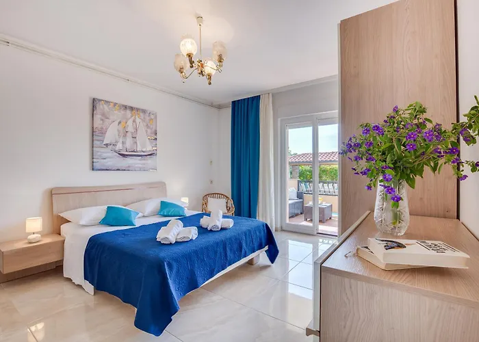 Juric Apartments-rab