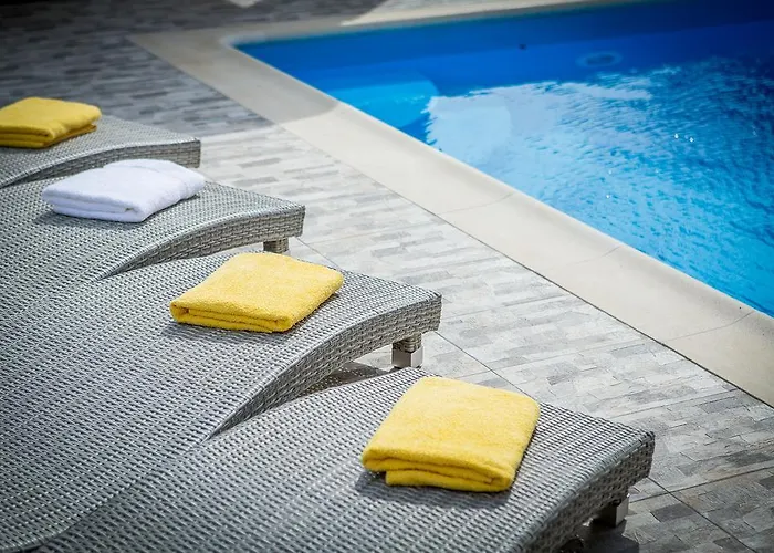 Juric Apartments-rab * Palit