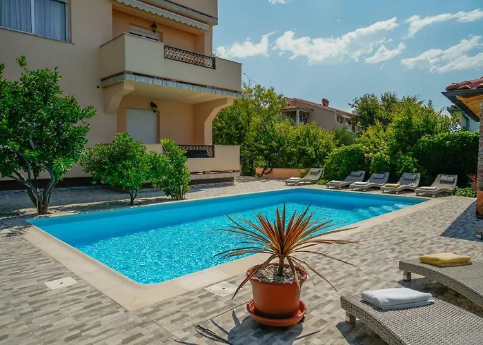 Juric Apartments-rab * Palit